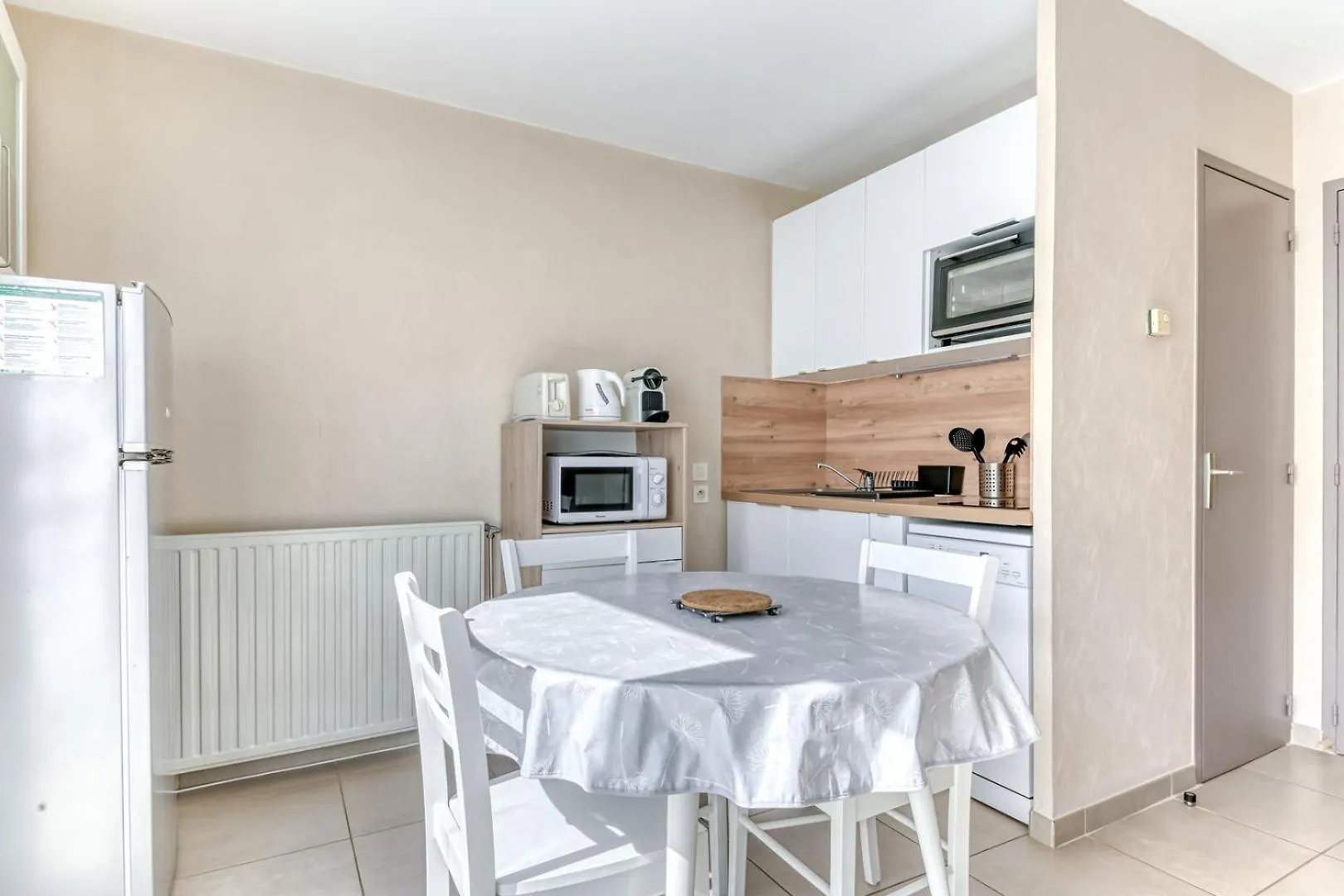 Guestready - Sleek & Sunny Comfort Near The Tram リヨン フランス