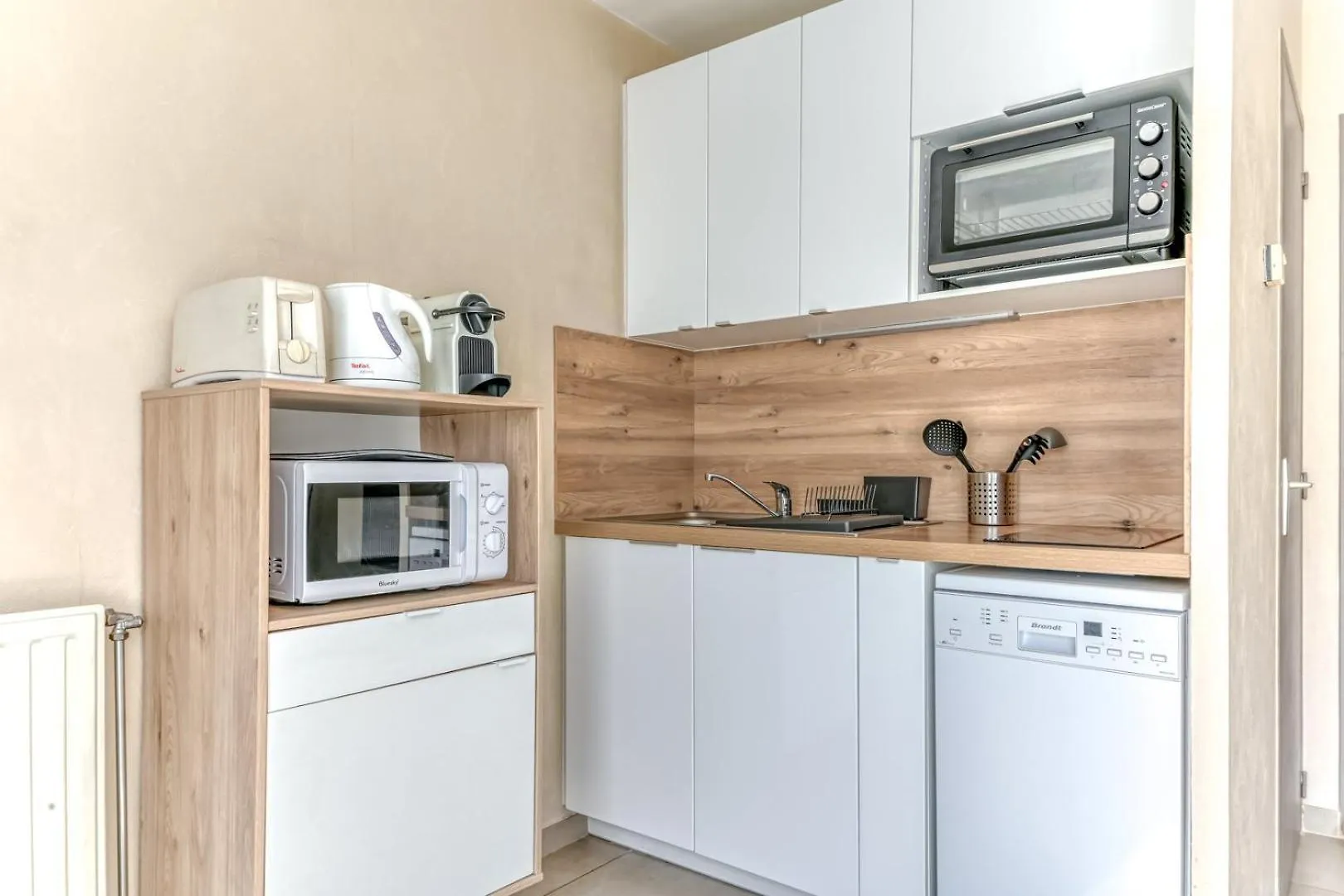 Guestready - Sleek & Sunny Comfort Near The Tram リヨン 0*,  フランス